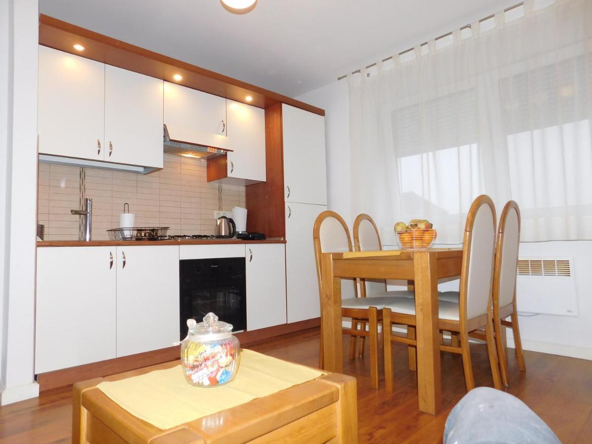 Apartman Ana Apartment Жупаня Екстериор снимка